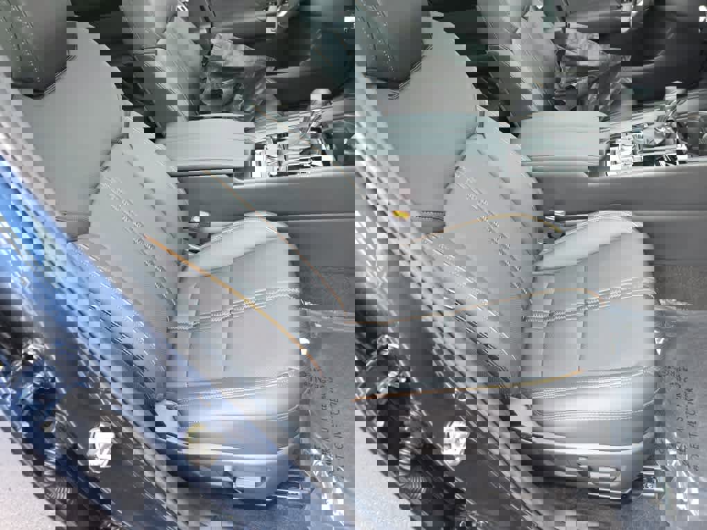 Used 2025 MAZDA CX-50 AWD 2.5 S w/ Premium Plus Pkg image 24