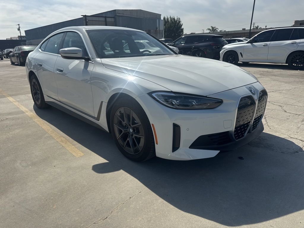 Used 2023 BMW i4 eDrive35 w/ Premium Package image 7