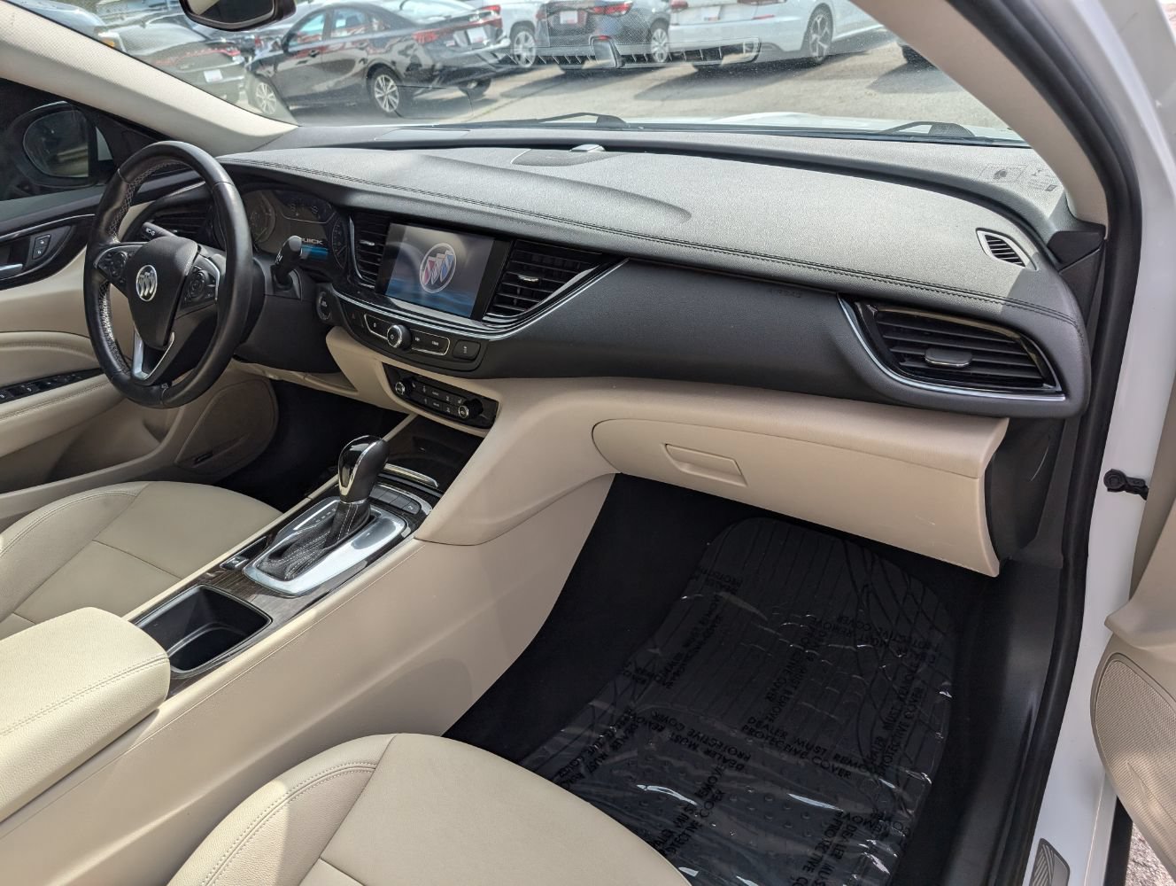 Used 2019 Buick Regal Essence w/ Driver Confidence Package I FWD image 13
