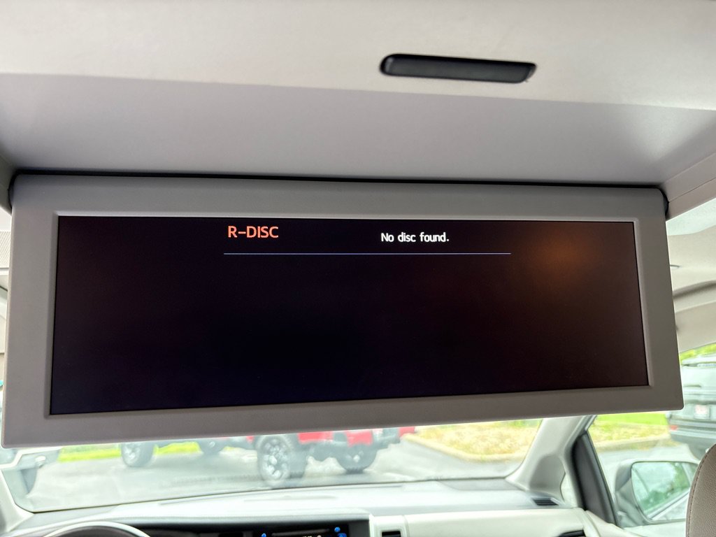 Used 2017 Toyota Sienna XLE Premium AWD/4WD image 13