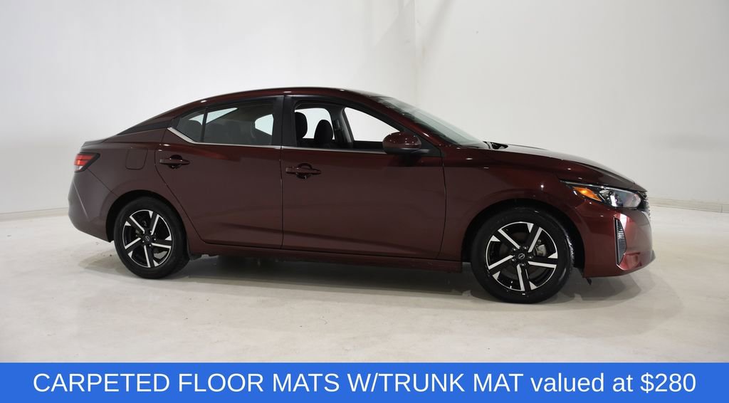 Used 2025 Nissan Sentra SV image 3