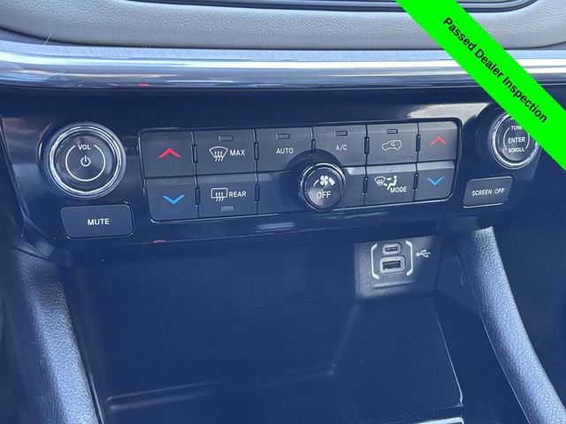 Used 2023 Jeep Compass Limited image 18