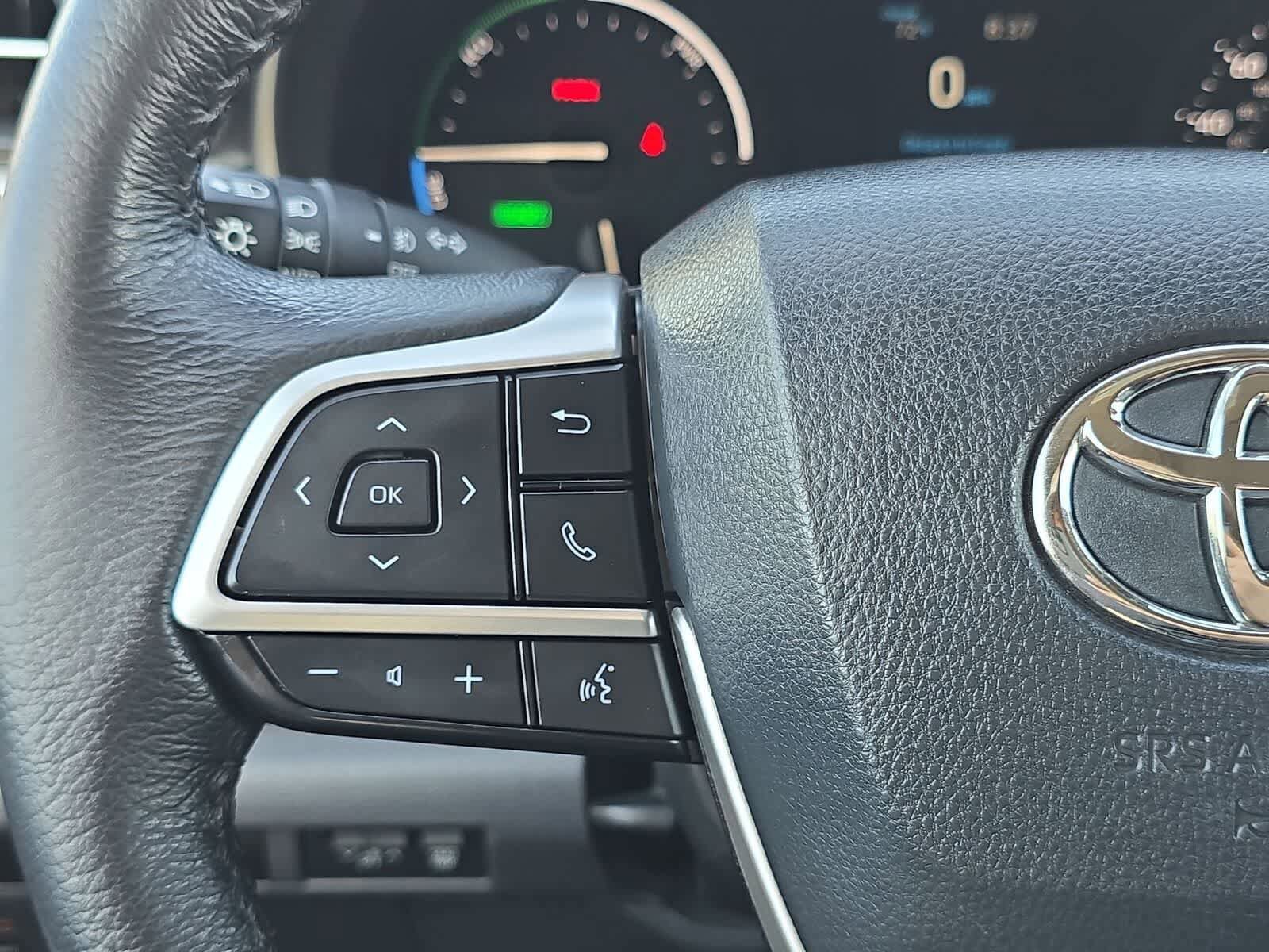 Used 2024 Toyota Sienna XLE image 29