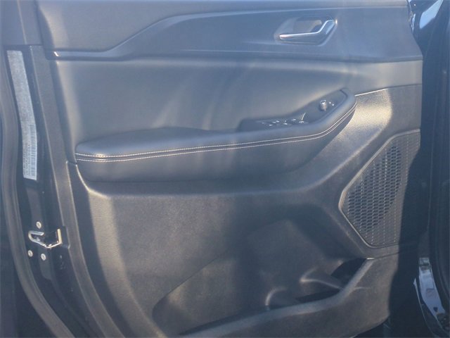 Used 2024 Jeep Grand Cherokee L Laredo image 30