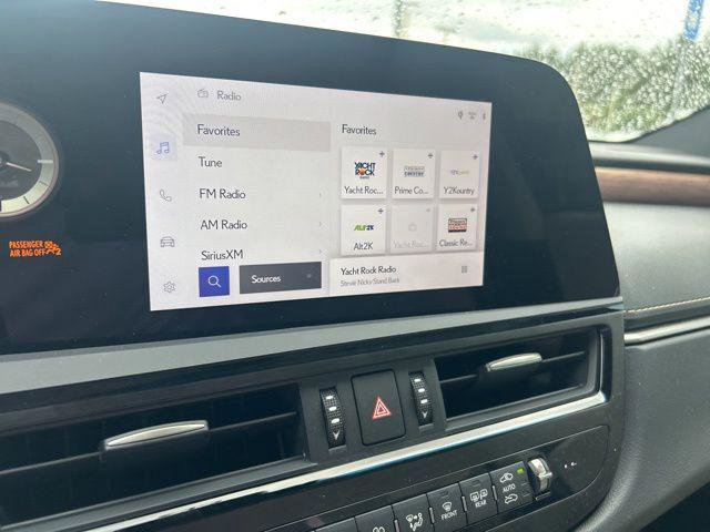 Certified 2025 Lexus ES 350 w/ Premium Package FWD image 9