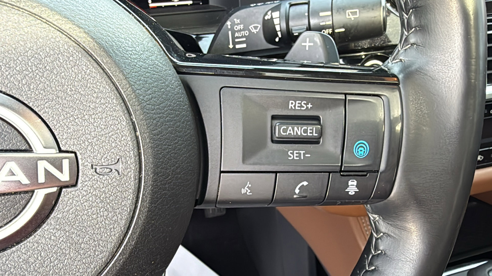 Certified 2023 Nissan Pathfinder Platinum AWD/4WD image 11