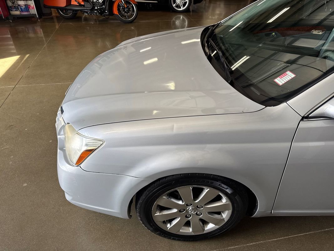 Used 2006 Toyota Avalon XLS image 33