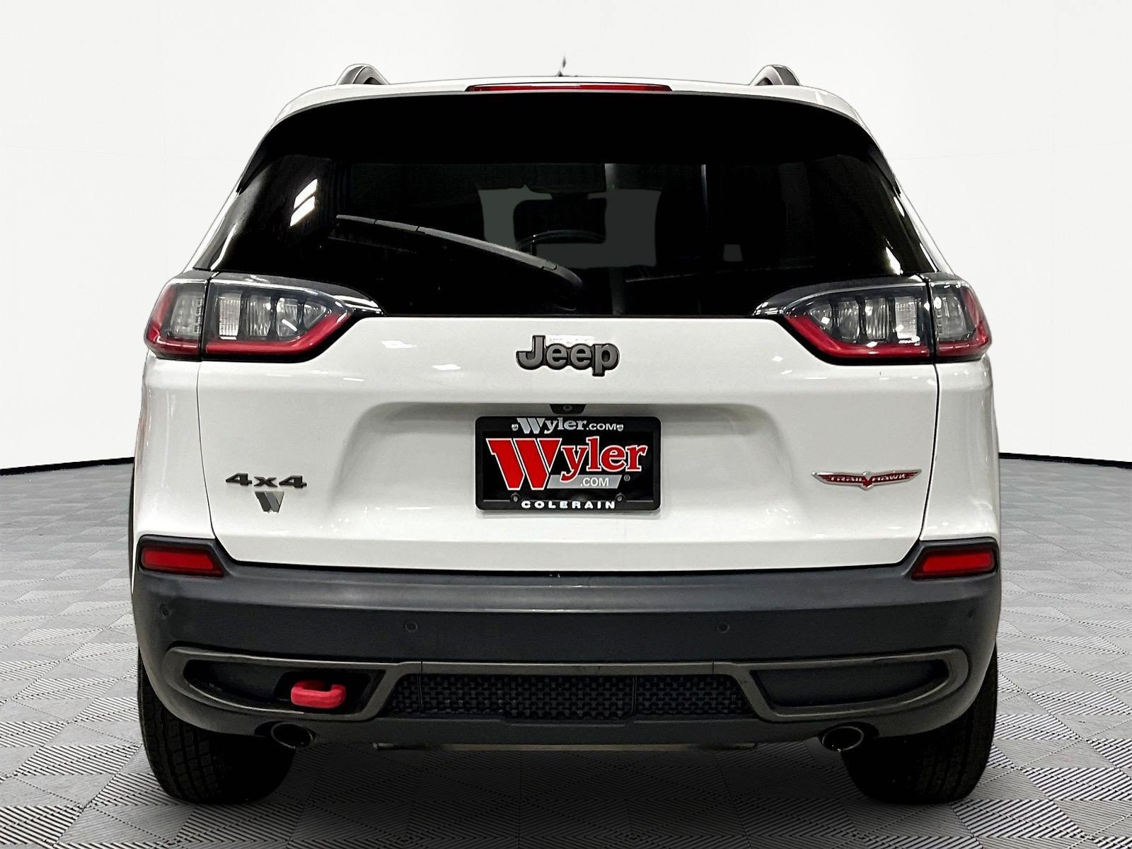 Used 2019 Jeep Cherokee Trailhawk AWD/4WD image 5