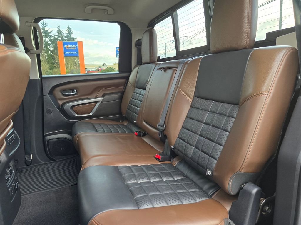 Used 2016 Nissan Titan Platinum Reserve image 17