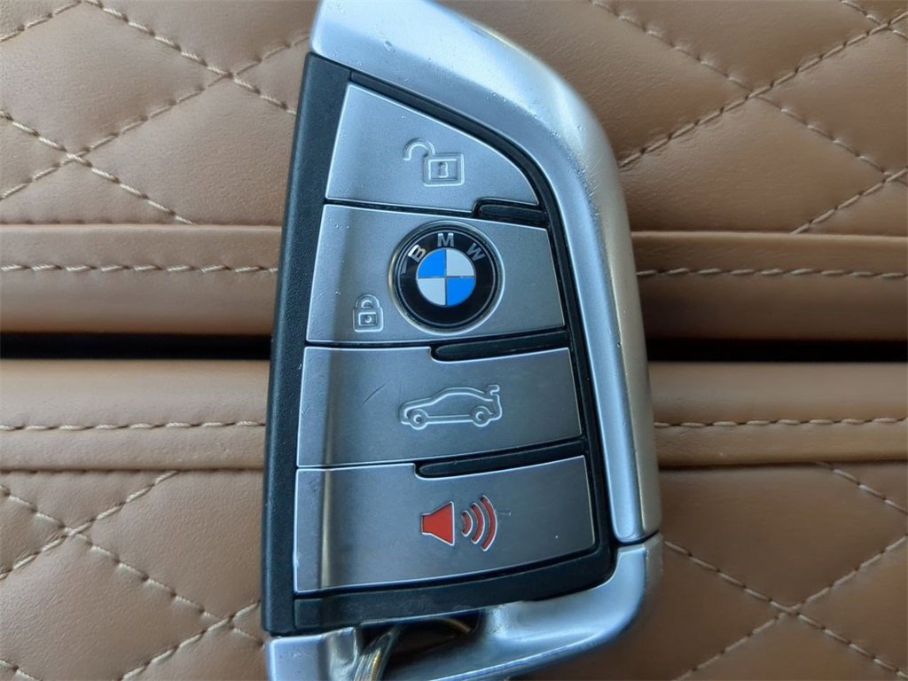 Used 2021 BMW 750i xDrive w/ Luxury Rear Seating Package image 30
