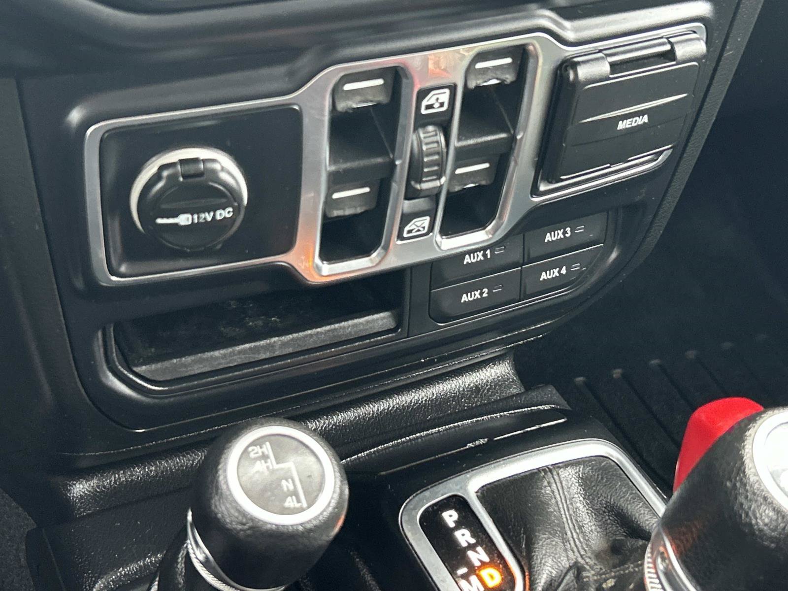 Used 2020 Jeep Gladiator Sport w/ Quick Order Package 24S AWD/4WD image 32