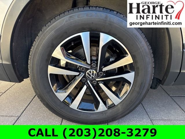 Used 2024 Volkswagen Tiguan S image 9