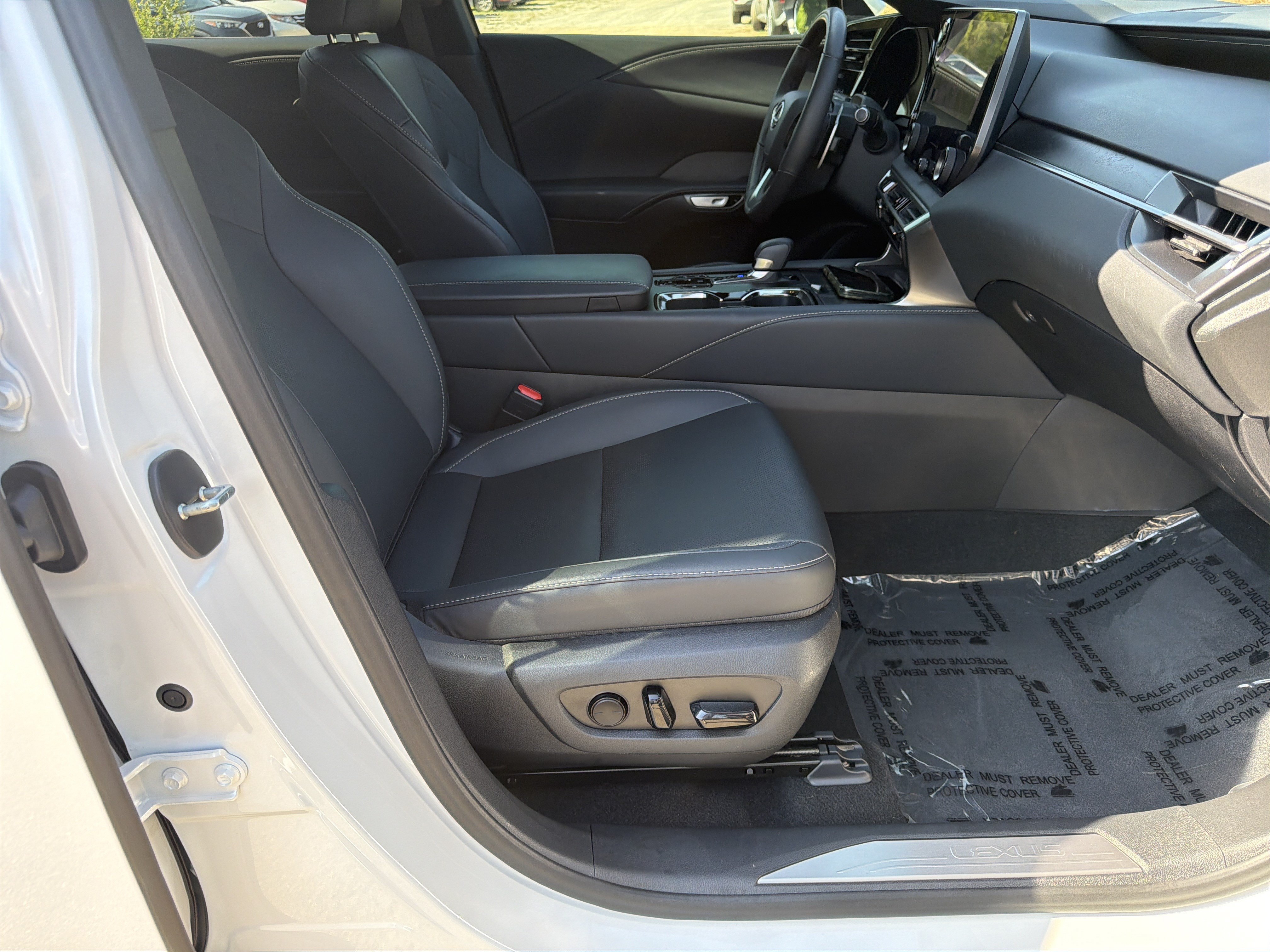 Used 2024 Lexus RX 350h w/ Convenience Package AWD/4WD image 13