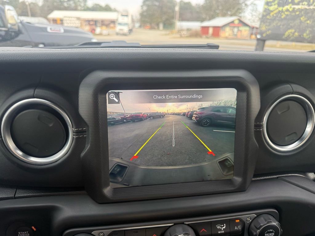 Used 2020 Jeep Gladiator Overland image 25