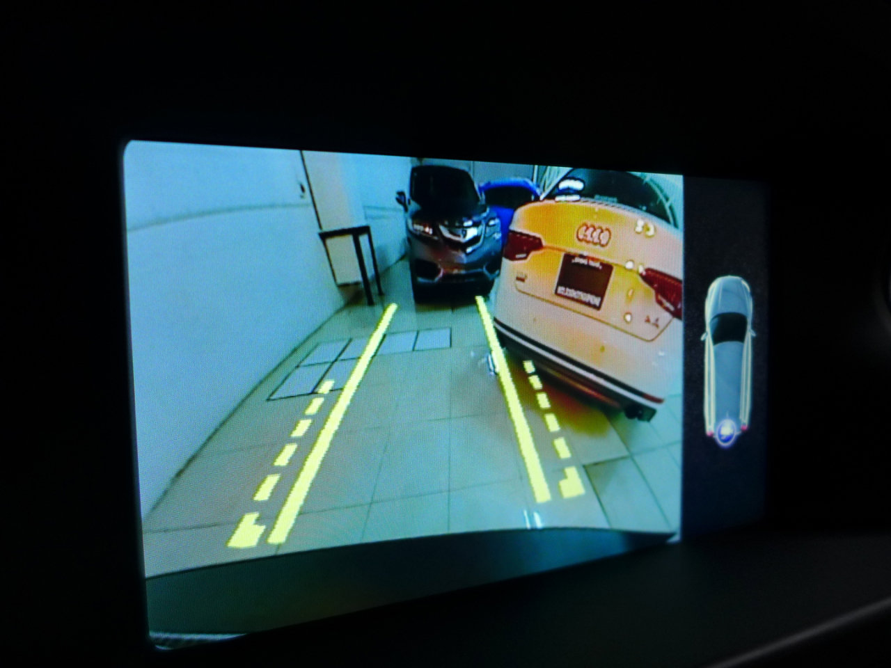 Used 2016 Volvo XC70 T5 Platinum w/ Protection Package image 21