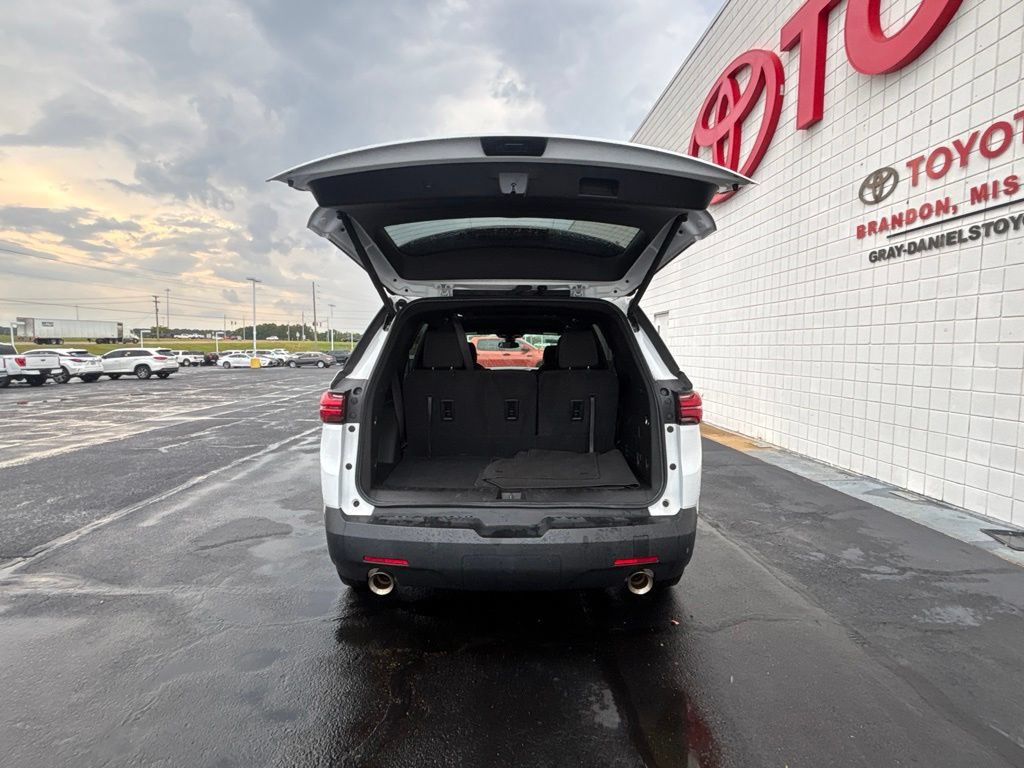 Used 2023 Chevrolet Traverse LT FWD image 31