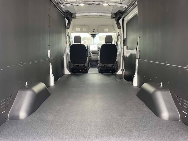 New 2026 Ford Transit 250 148 Medium Roof w/ Load Area Protection Package RWD image 5