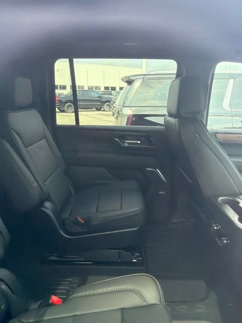 New 2026 GMC Yukon XL Denali w/ Sun & Power Step Package AWD/4WD image 5