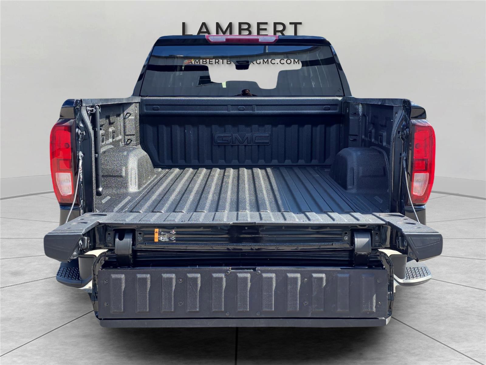 Used 2023 GMC Sierra 1500 SLE AWD/4WD image 28