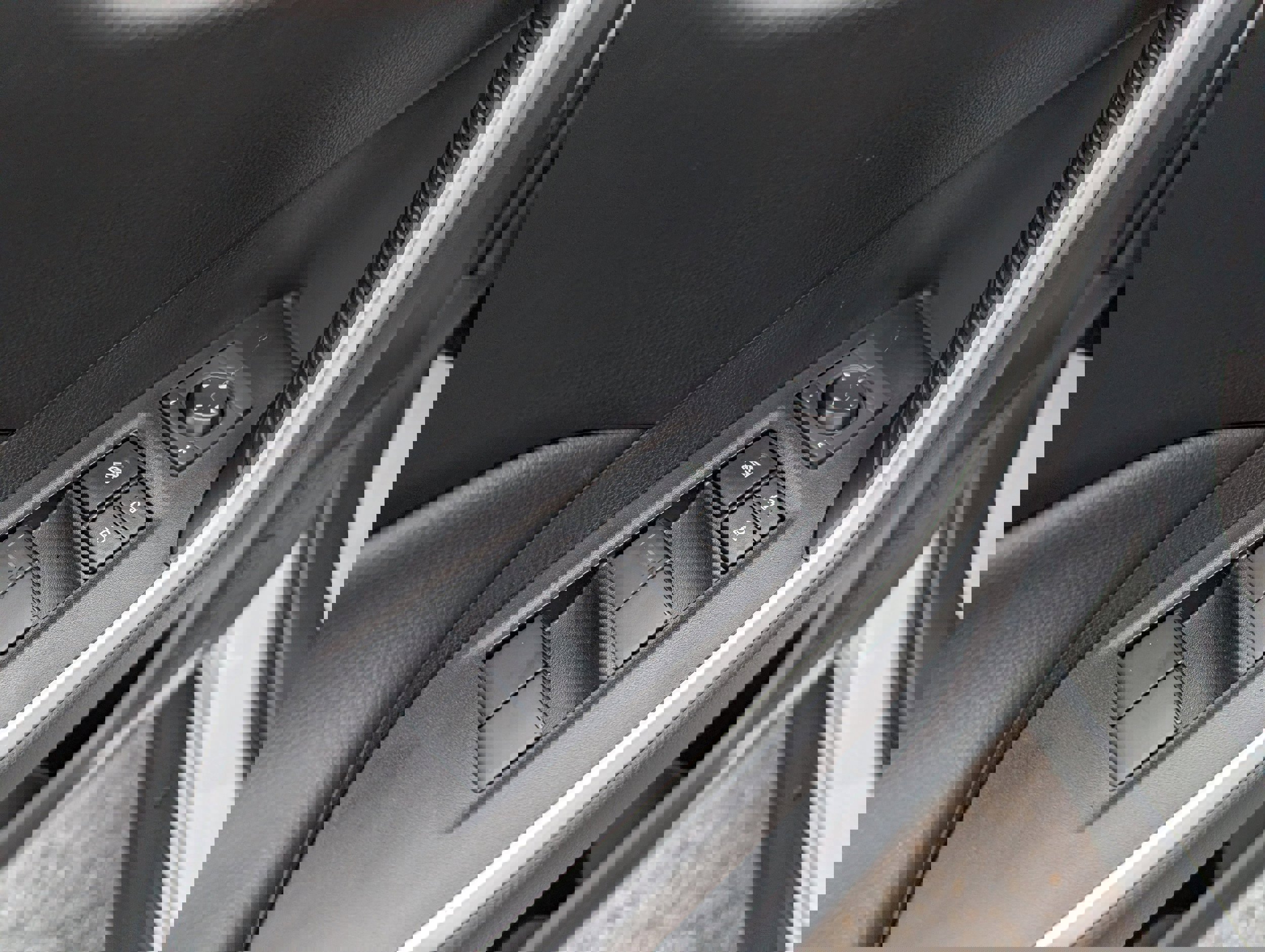 New 2025 Toyota RAV4 LE image 18