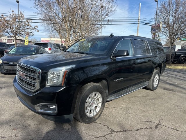 Used 2019 GMC Yukon XL SLT image 3