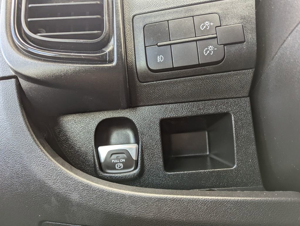 Used 2025 RAM ProMaster 2500 w/ Convenience Group image 18