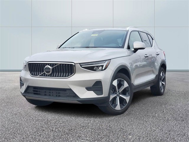 Used 2025 Volvo XC40 B5 Core w/ Protection Package Premier image 1
