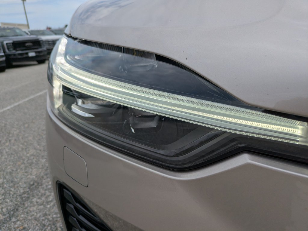 Certified 2023 Volvo XC60 B6 Ultimate w/ Protection Package Premier AWD/4WD image 10