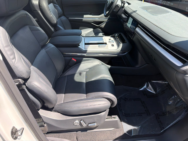 New 2027 Lincoln Navigator L Reserve AWD/4WD image 14