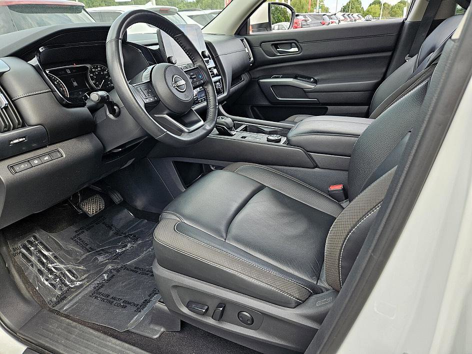 Certified 2023 Nissan Pathfinder SL image 7