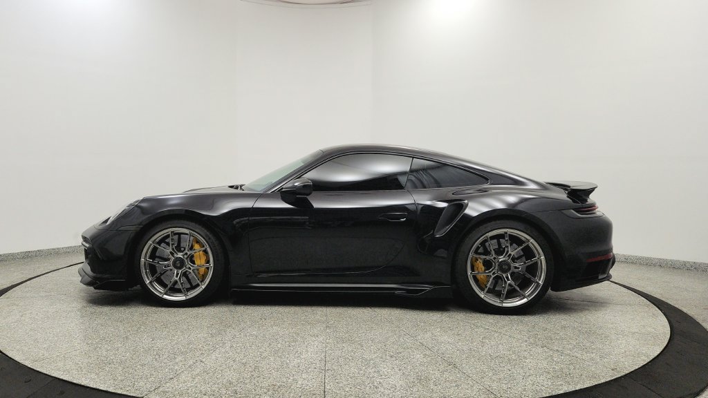 Used 2021 Porsche 911 Turbo S AWD/4WD image 2