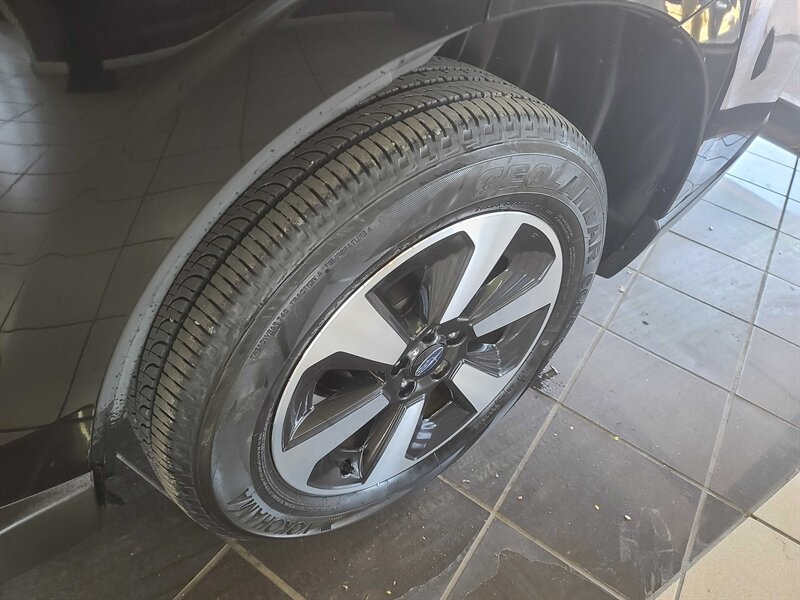 Used 2018 Subaru Forester 2.5i Premium AWD/4WD image 36