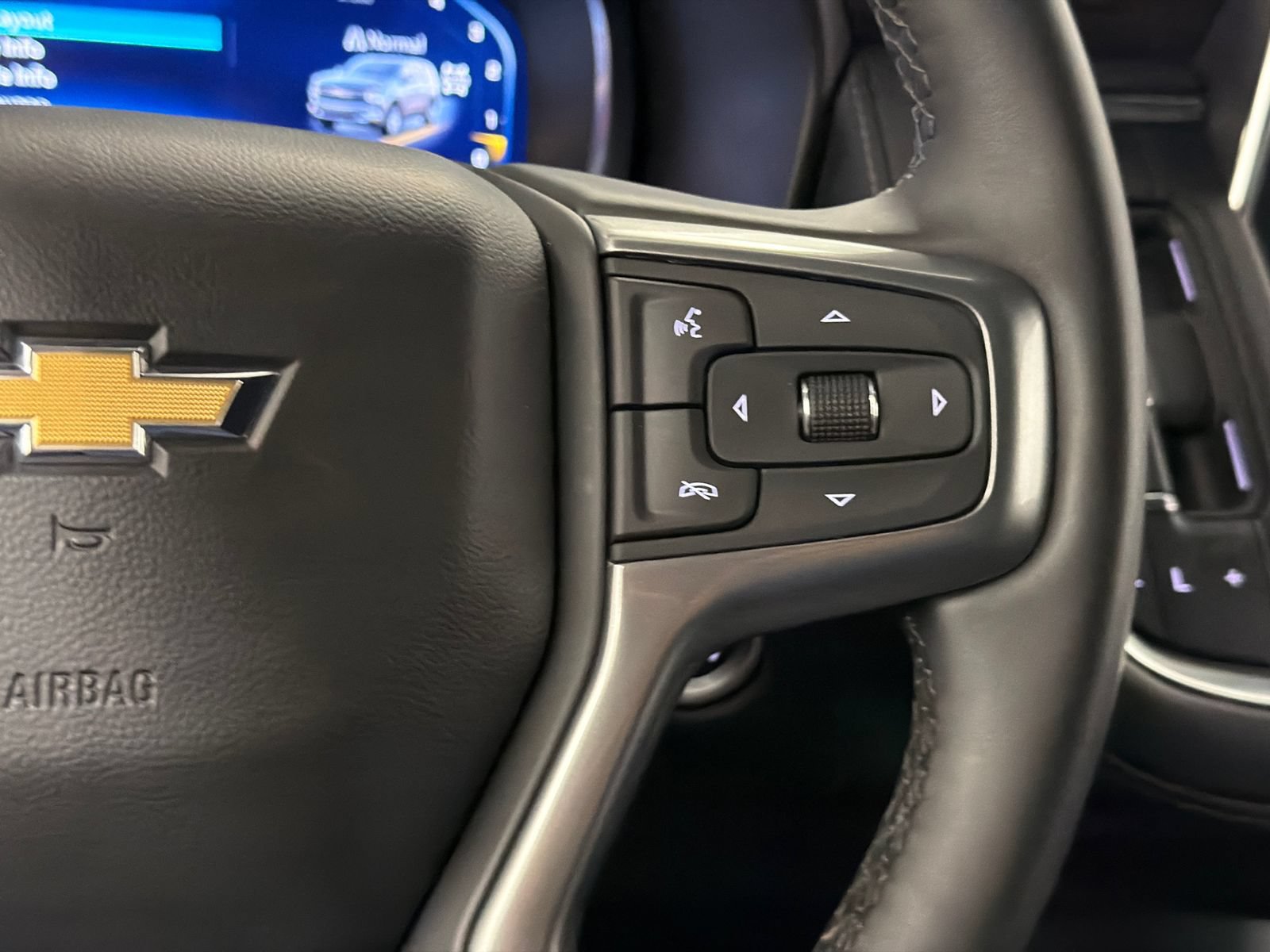Used 2024 Chevrolet Tahoe LT w/ Luxury Package AWD/4WD image 25