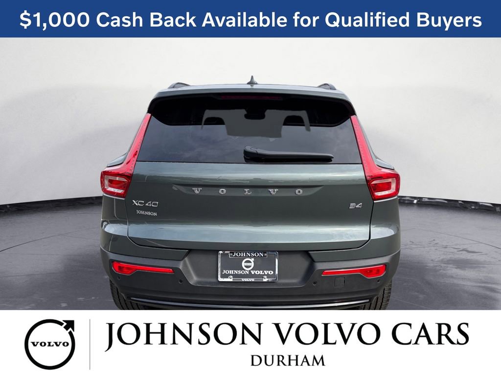 New 2026 Volvo XC40 B4 Core FWD image 4