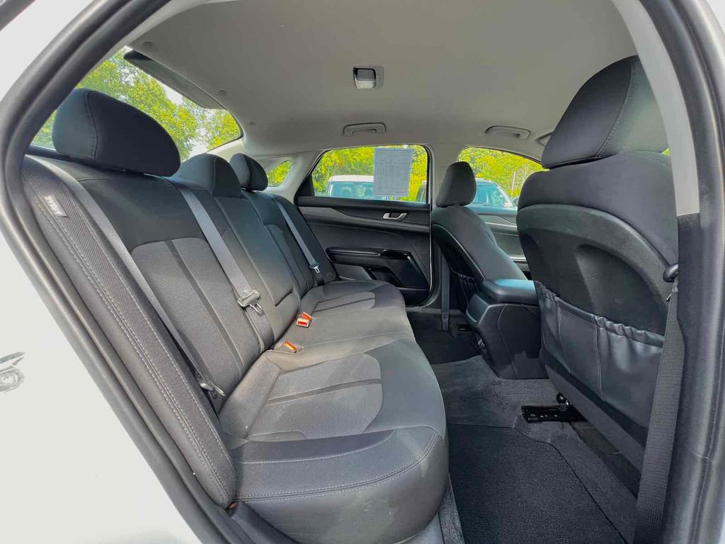 Used 2023 Kia K5 LXS image 17