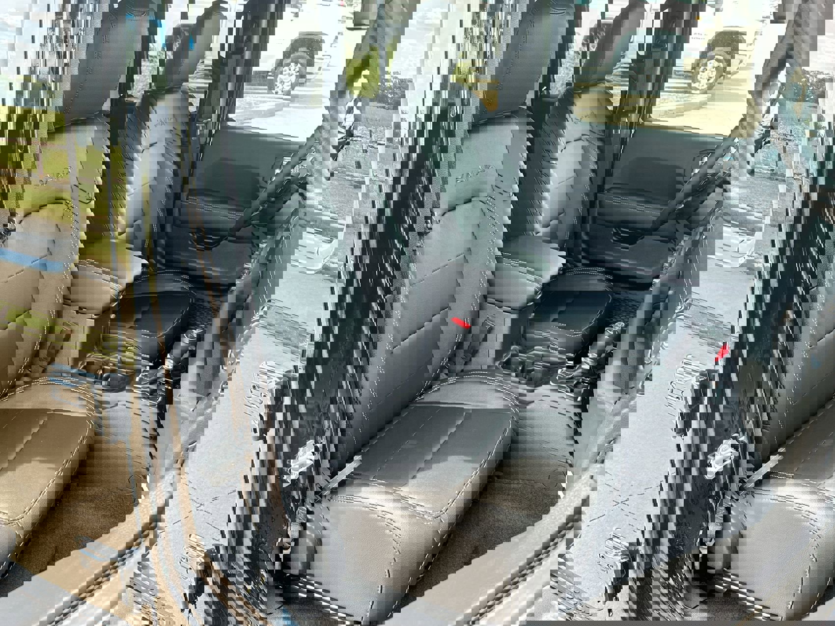 New 2023 Jeep Wrangler Sahara image 25