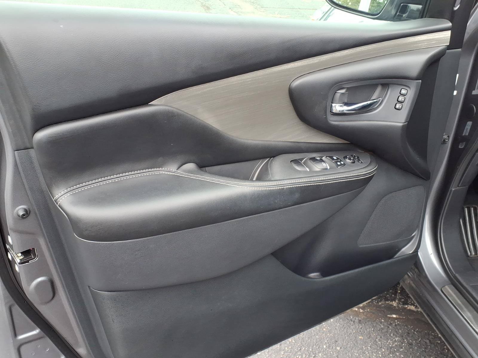 Used 2018 Nissan Murano Platinum w/ Cargo Package AWD/4WD image 4