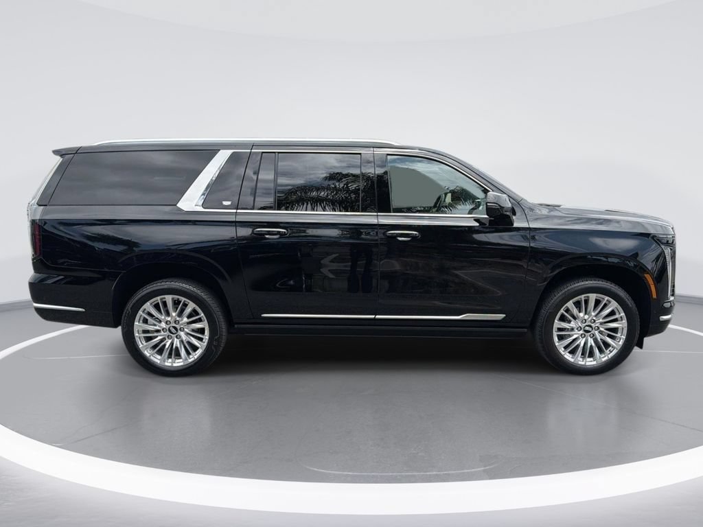 Certified 2026 Cadillac Escalade ESV Luxury AWD/4WD image 3