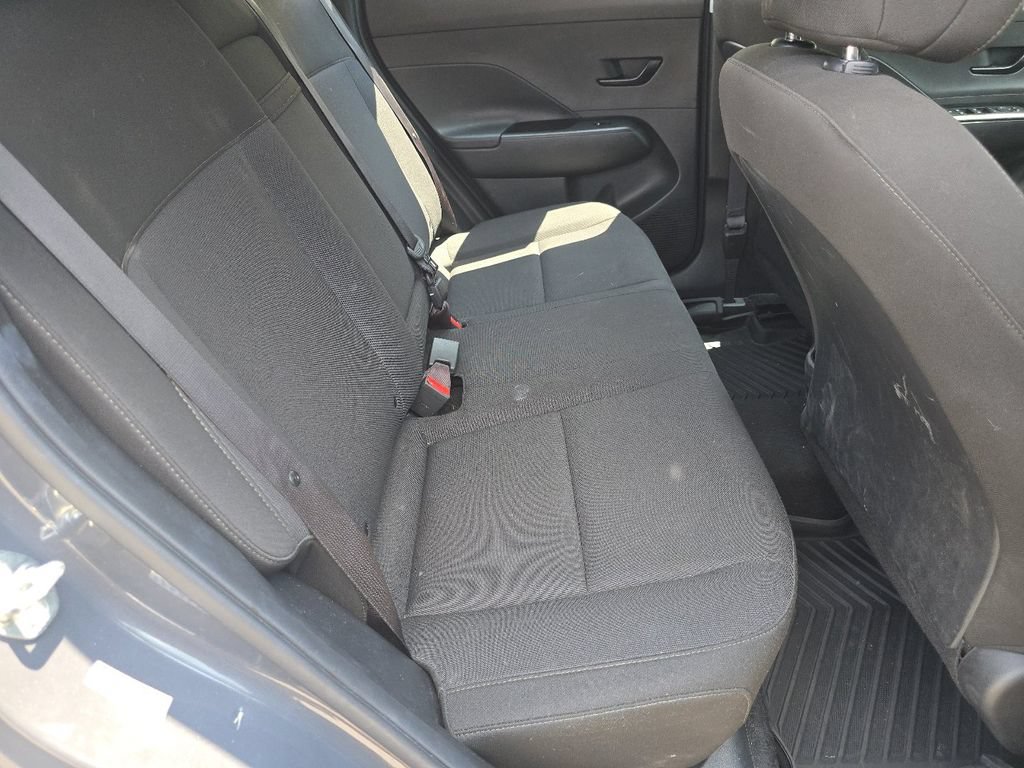 Used 2024 Hyundai Kona SE FWD image 16