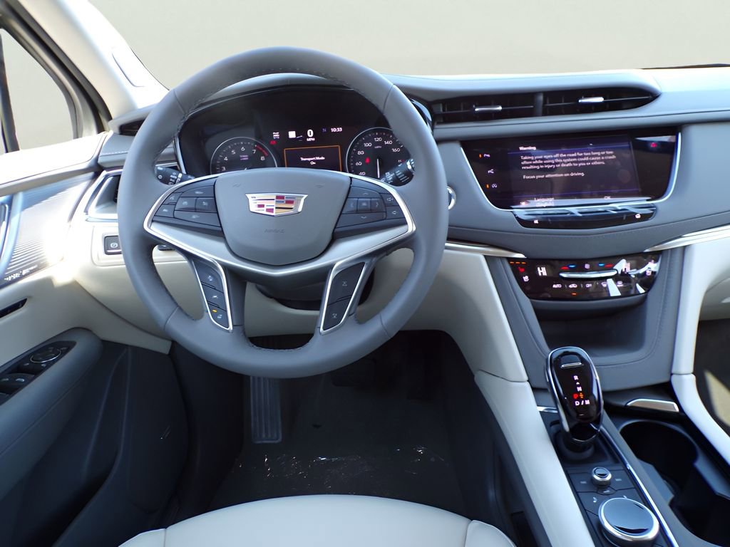 New 2026 Cadillac XT5 Premium Luxury w/ Driver Assist Package image 9