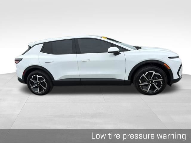 Used 2026 Chevrolet Equinox EV LT image 18