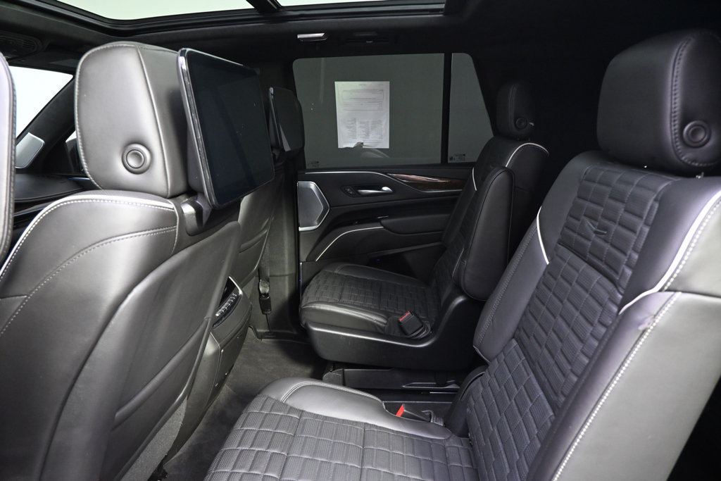 Used 2023 Cadillac Escalade Sport Platinum w/ Heavy-Duty Trailer Package AWD/4WD image 21
