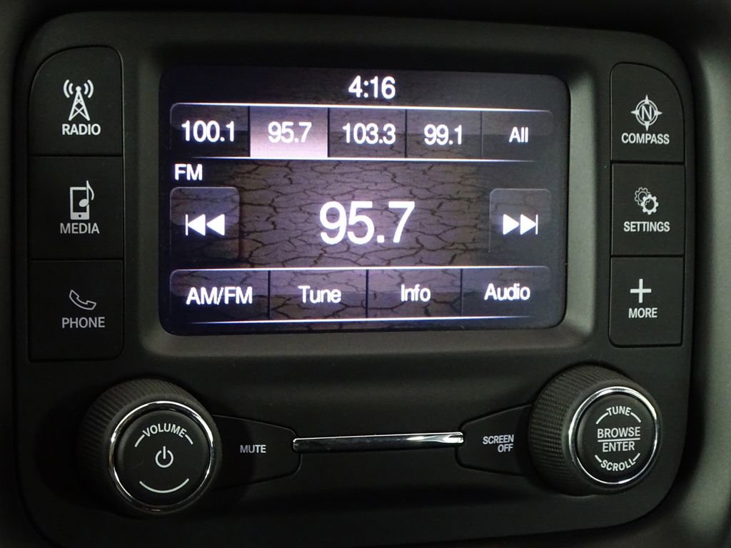 Used 2018 Jeep Compass Sport w/ Mopar Graphics Package image 30