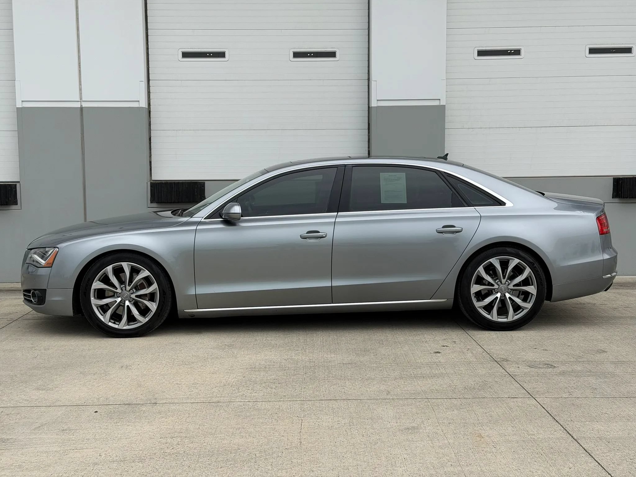 Used 2013 Audi A8 L 3.0T AWD/4WD image 3