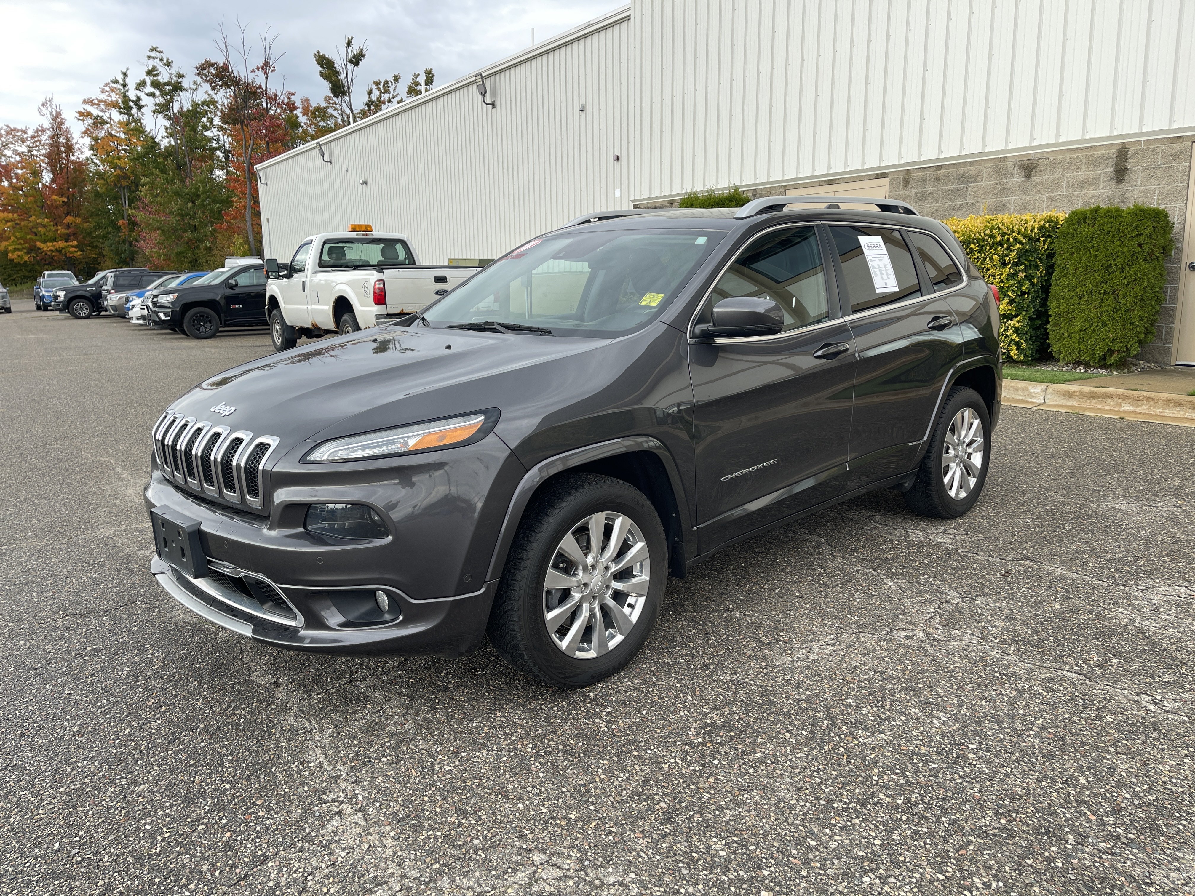 Used 2018 Jeep Cherokee Overland w/ Technology Group AWD/4WD image 7