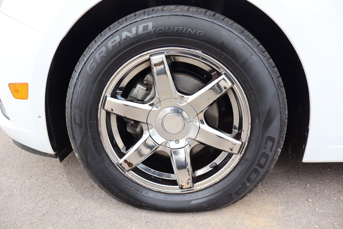 Used 2014 Chevrolet Cruze LS image 40