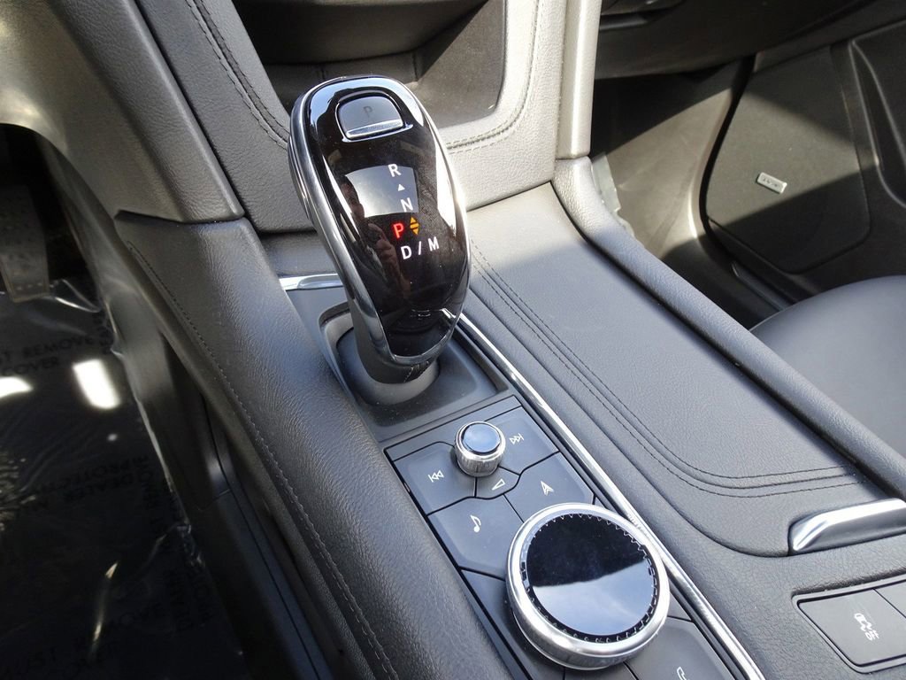 Certified 2023 Cadillac XT5 Premium Luxury w/ LPO, Floor Liner Package AWD/4WD image 15