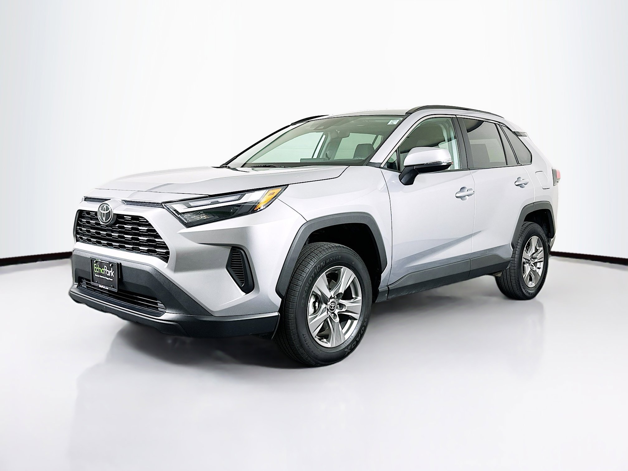 Used 2024 Toyota RAV4 XLE image 3