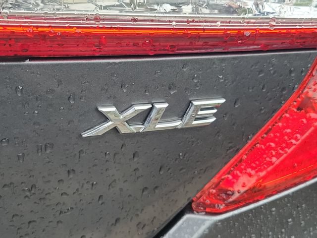 Used 2012 Toyota Camry XLE w/ Leather Pkg FWD image 4