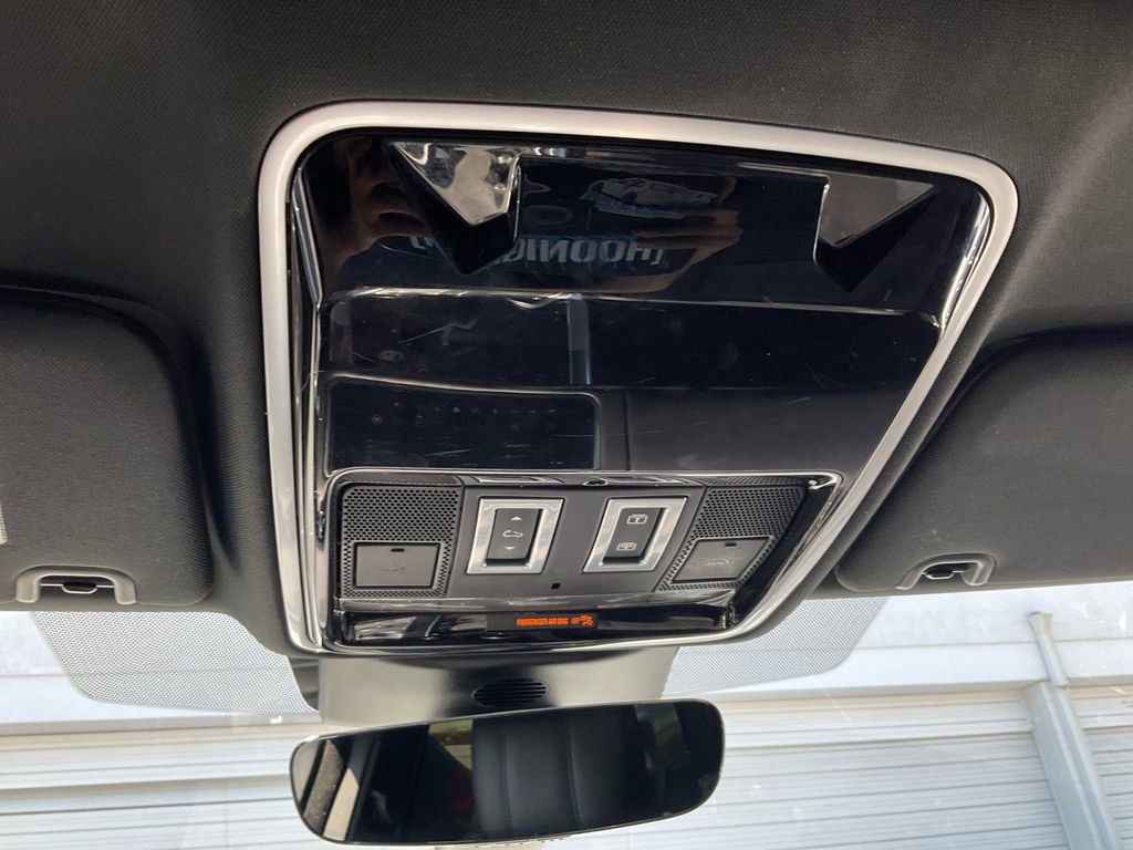 Used 2020 Land Rover Range Rover Sport HSE Dynamic image 24